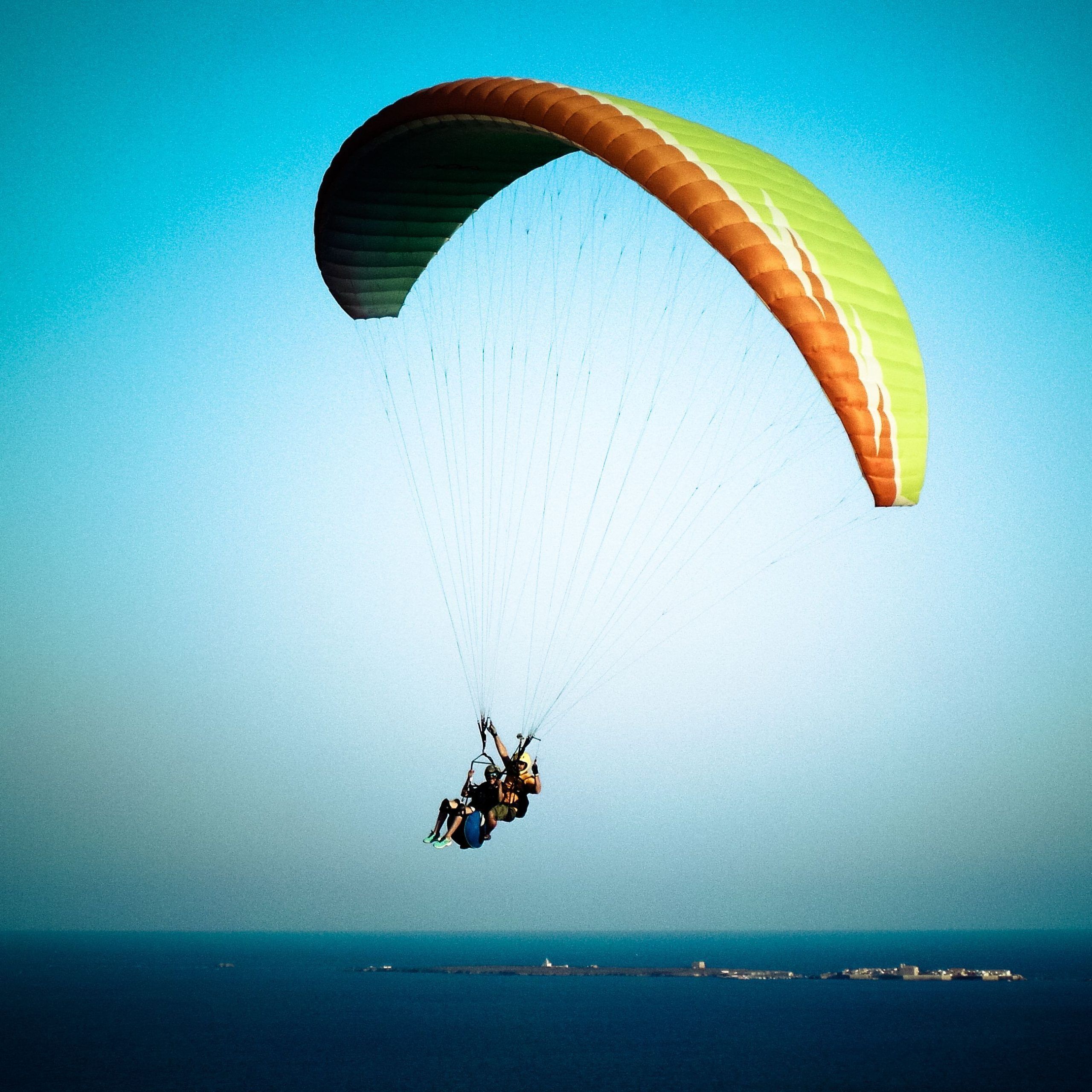 Vuelo en parapente biplaza en Alicante: Santa Pola y Agost (Costa y Montaña)