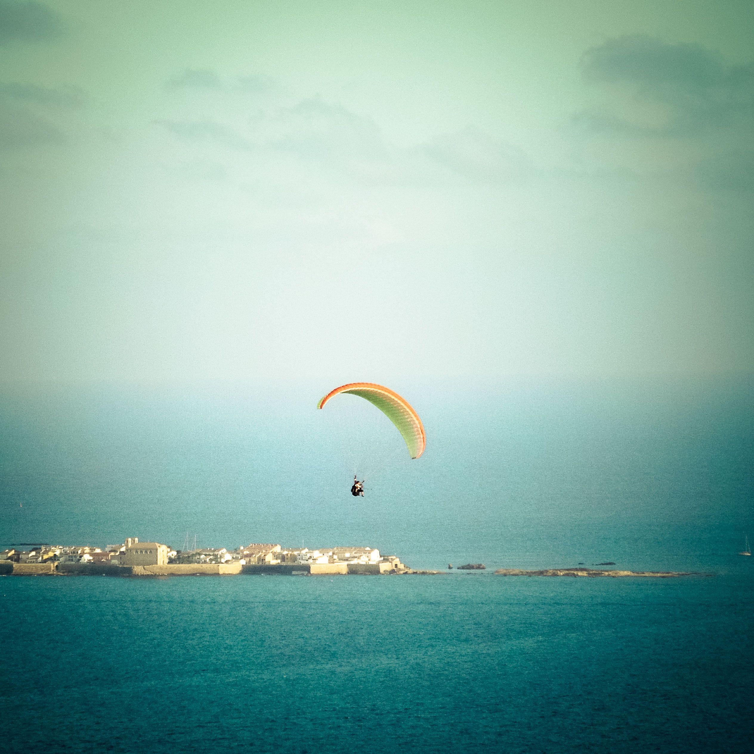 Vuelo en parapente biplaza en Alicante