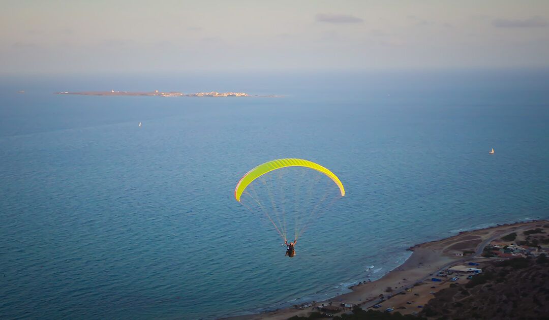 Parapente en Santa Pola: descubre las mejores vistas del Mediterráneo